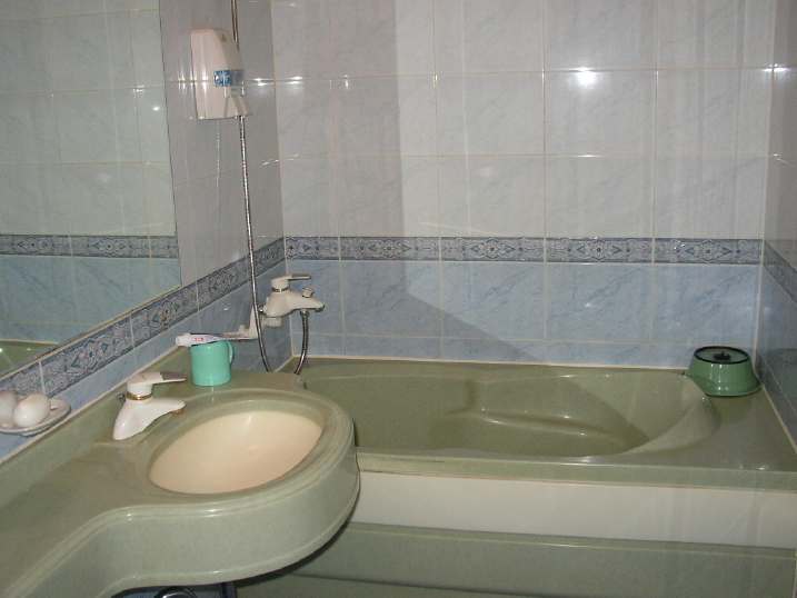 韓国・ロータスモーテルの浴室