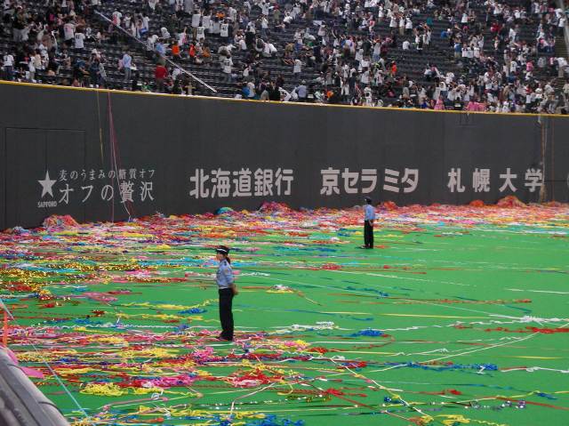 セレモニー終了後のグラウンドの風景
