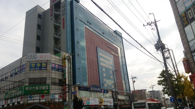 MEGABOX全大が入っている建物の外観