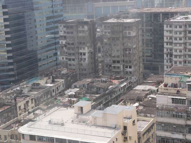 廃墟といっても過言ではないマンション