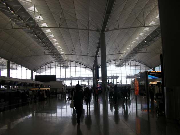 香港国際空港のターミナル内