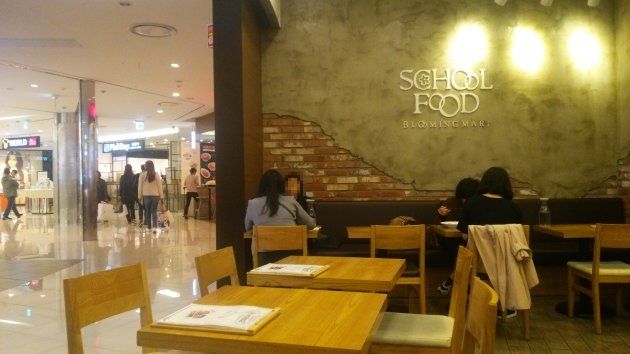 SCHOOL FOOD(スクールフード) 釜山光復ロッテ店の店内