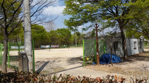 テウォンレジャースポーツ公園の運動場の入口