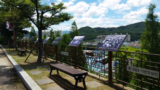 敷地内にある休憩広場