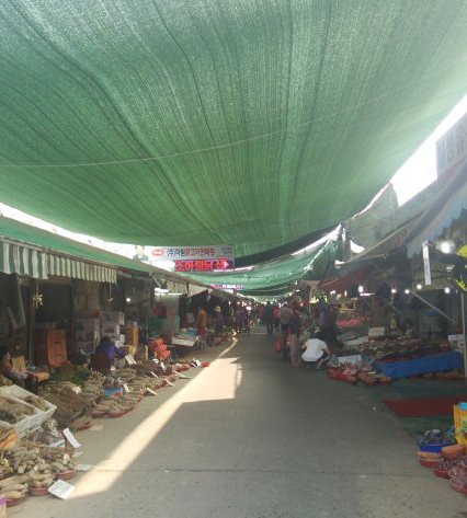 ポンゲ市場