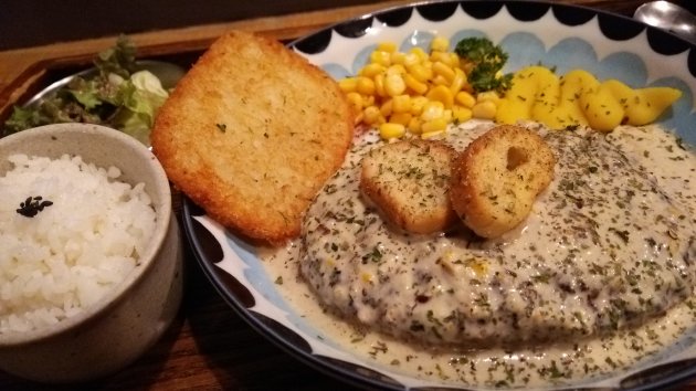 トーキョーダイニング(東京ダイニング)のクリームハンバーグステーキ