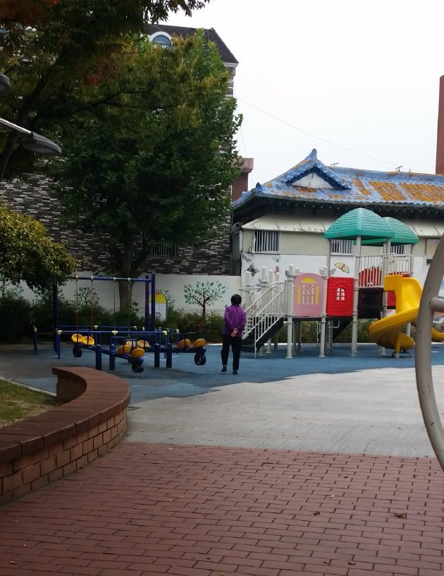 飛龍児童公園内の風景