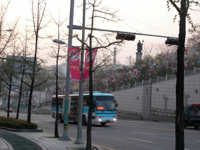 奨忠公園周辺