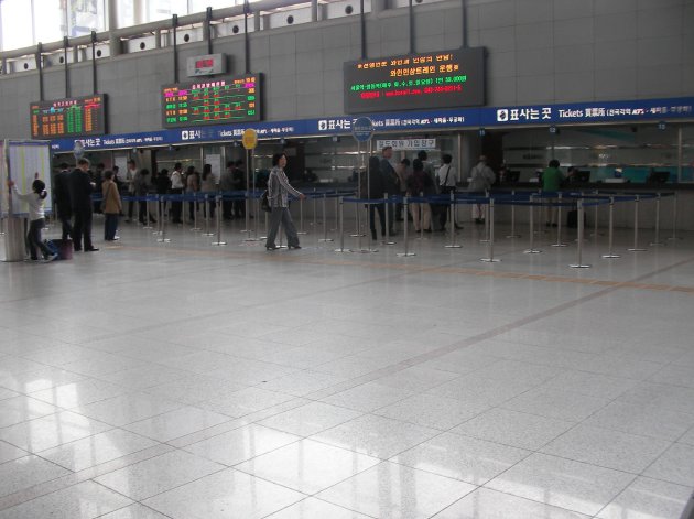 駅構内の風景