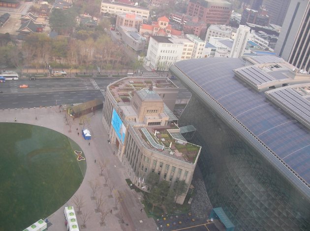 旧市庁と新市庁