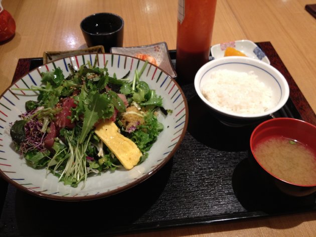 刺身サラダ飯