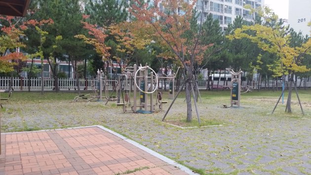 南部3近隣公園(挿良近隣公園)にある運動マシン