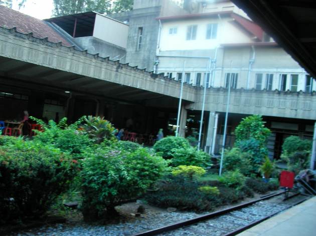 シンガポール駅のホーム