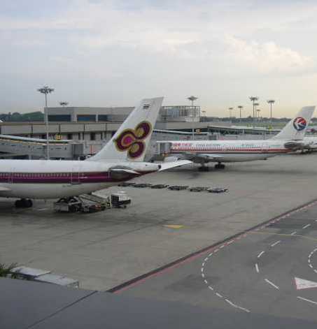 朝のチャンギ国際空港