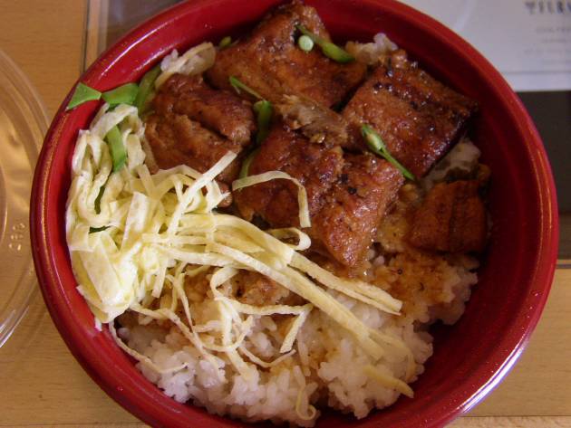 明治屋で購入したうなぎ丼