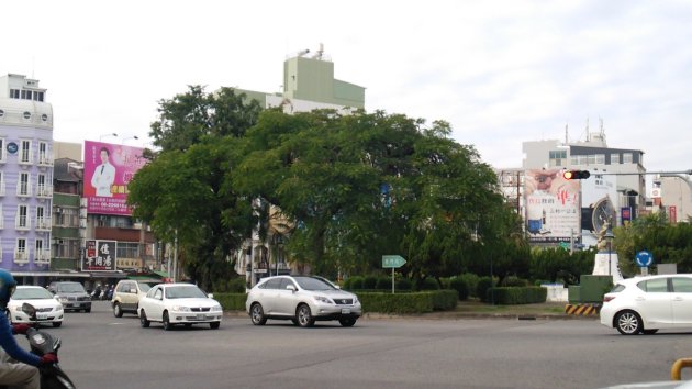 東門圓環の風景