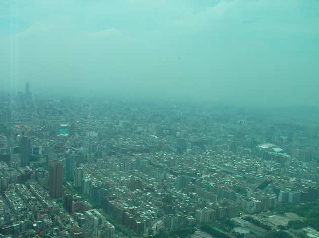 台北101の展望台から見える西方面の風景