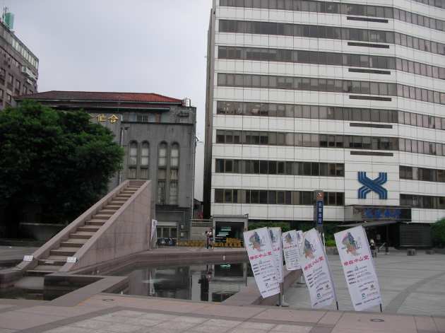 中山堂周辺の風景